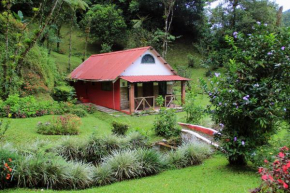 Cabaña Sueño Esmeralda frente Chorro el Macho